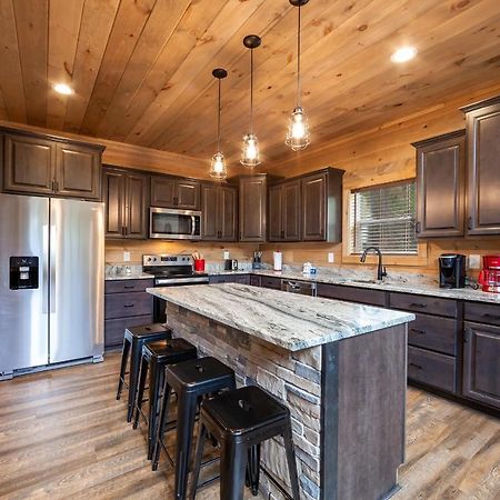 Creekside Manor Too Cabin Gatlinburg Exterior photo