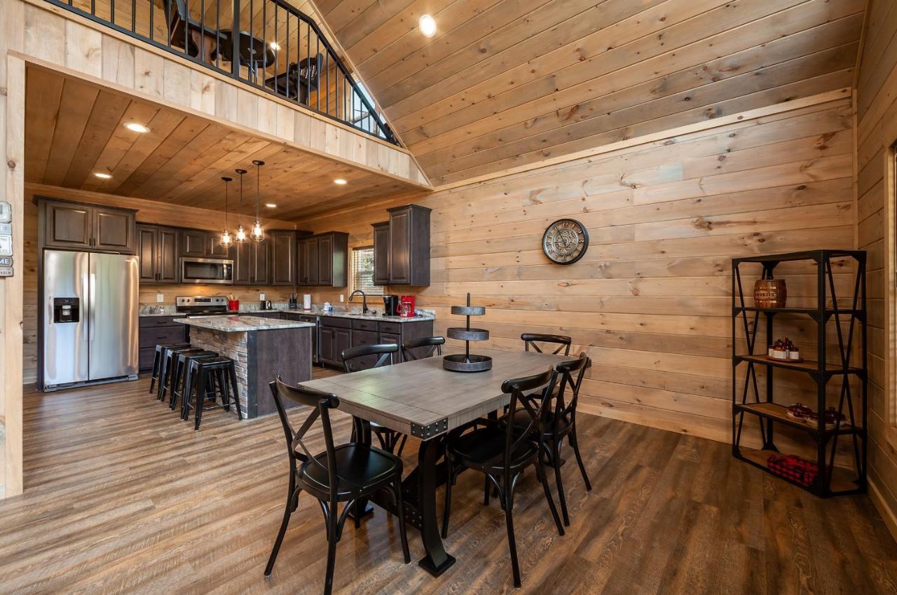 Creekside Manor Too Cabin Gatlinburg Exterior photo