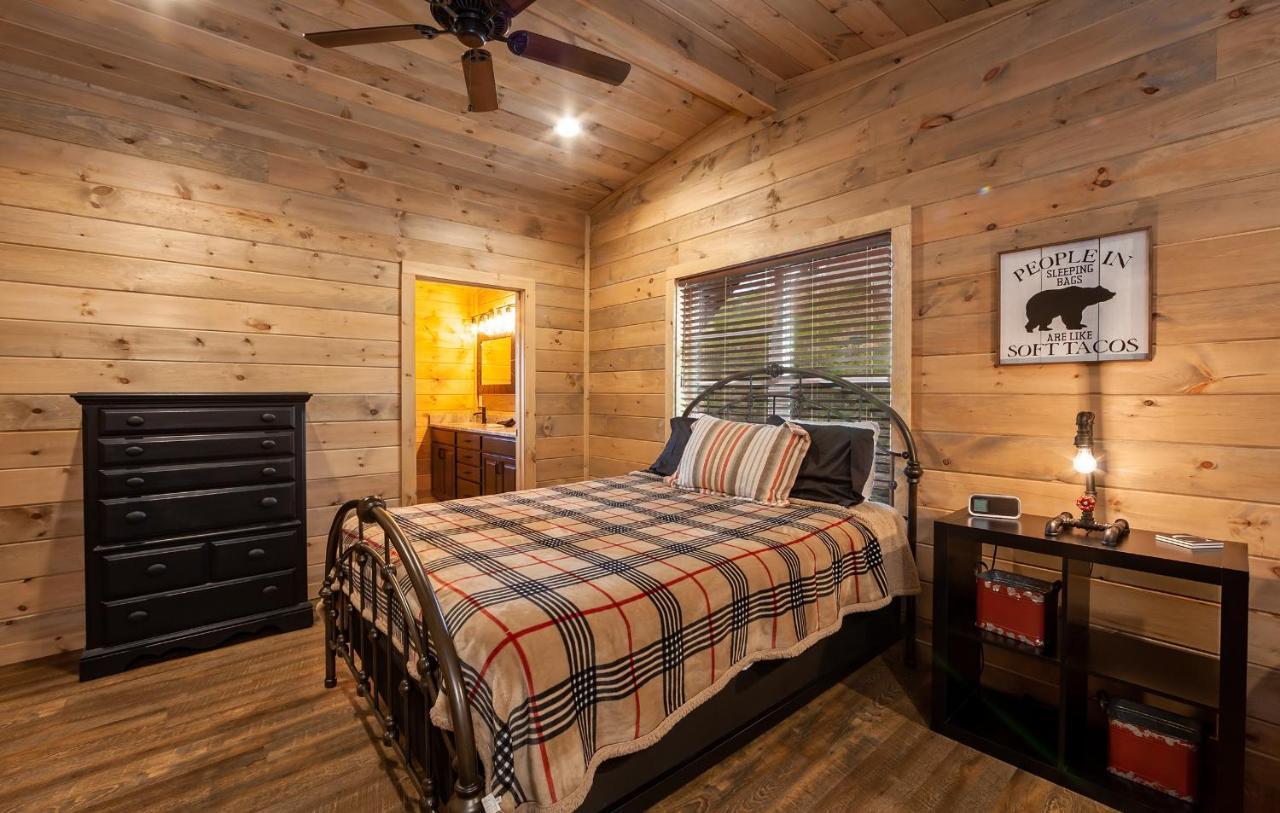 Creekside Manor Too Cabin Gatlinburg Exterior photo